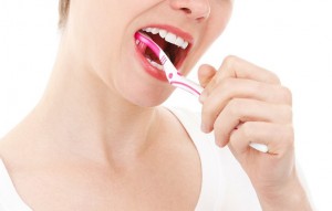 brosser-dents-huile-coco