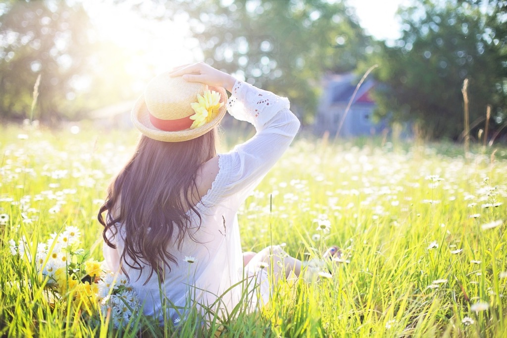 femme cheveux au soleil